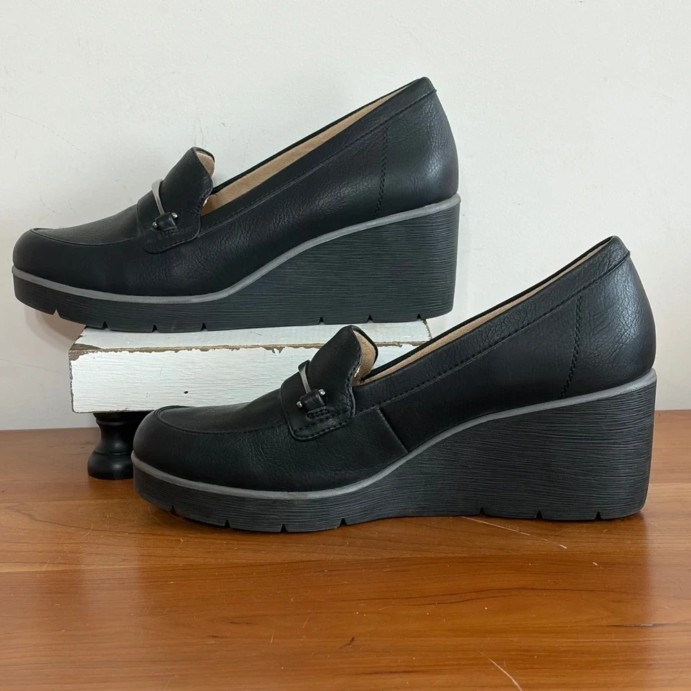 Soul Naturalizer Achieve Black Wedge Loafers Metallic Bit Platform Shoes 9.5M
